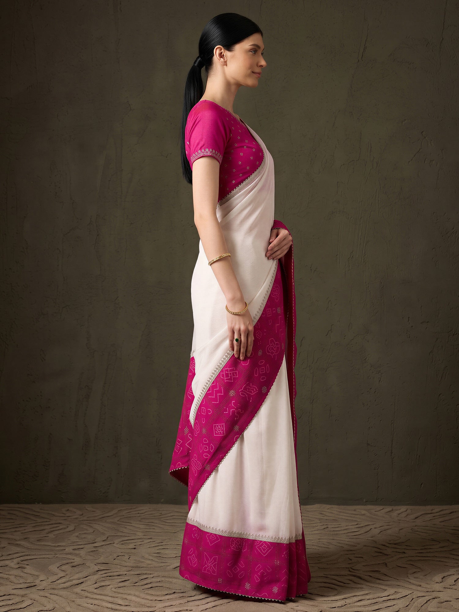 White Vichitra Silk saree – detail view 2