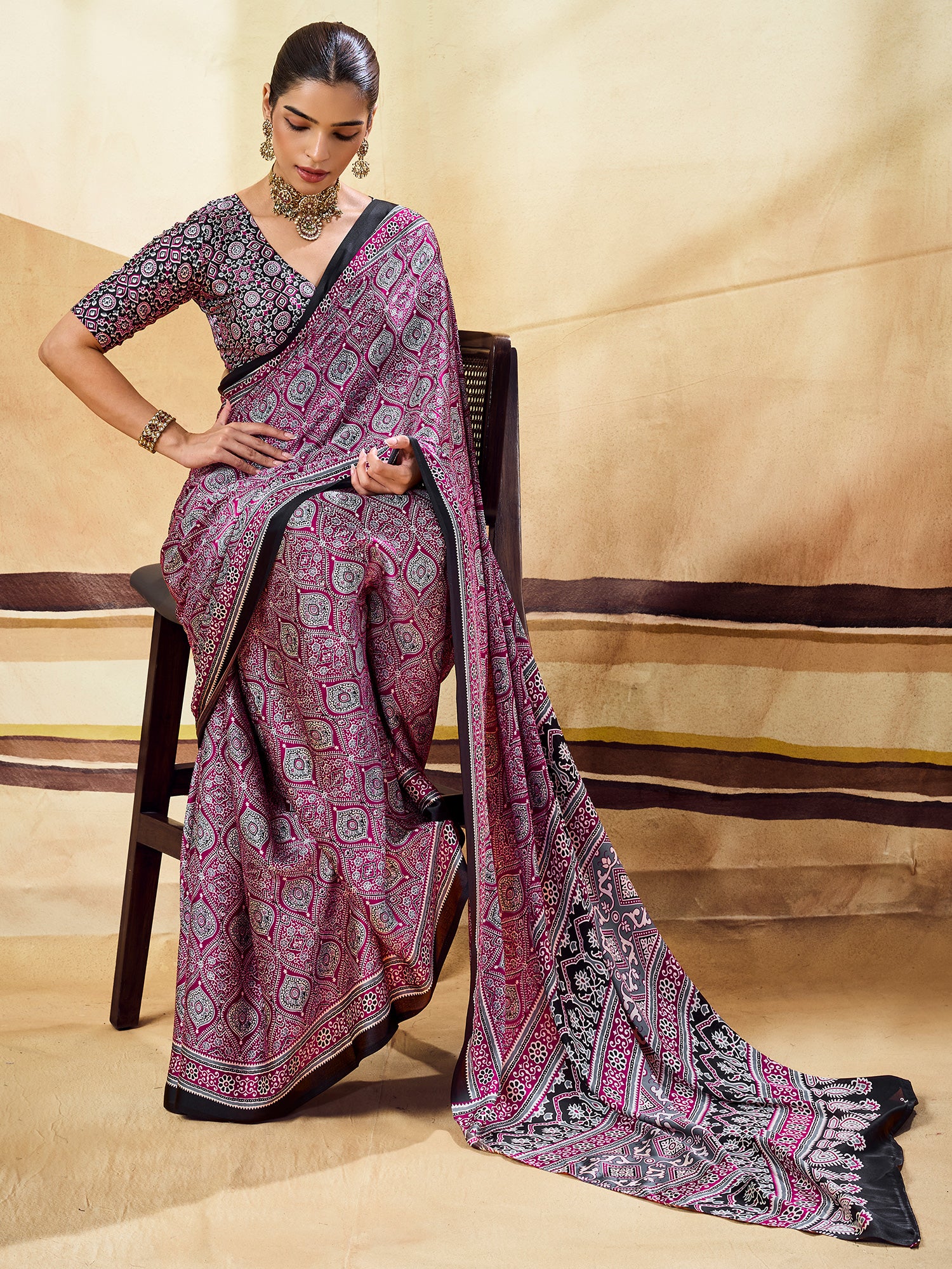 Magenta Satin saree – detail view 2