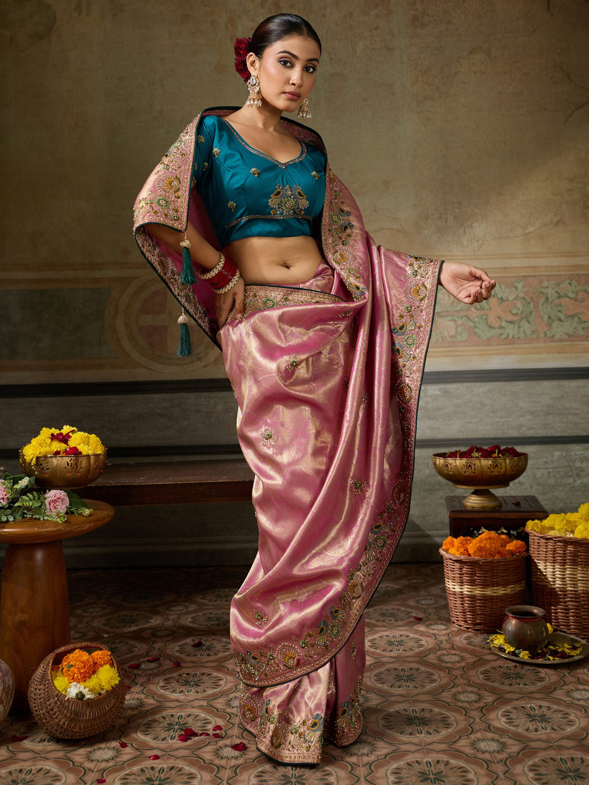 Pink Silk Blend saree – detail view 1