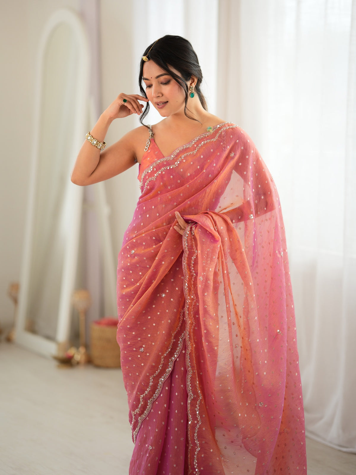 Pink Georgette saree – detail view 4