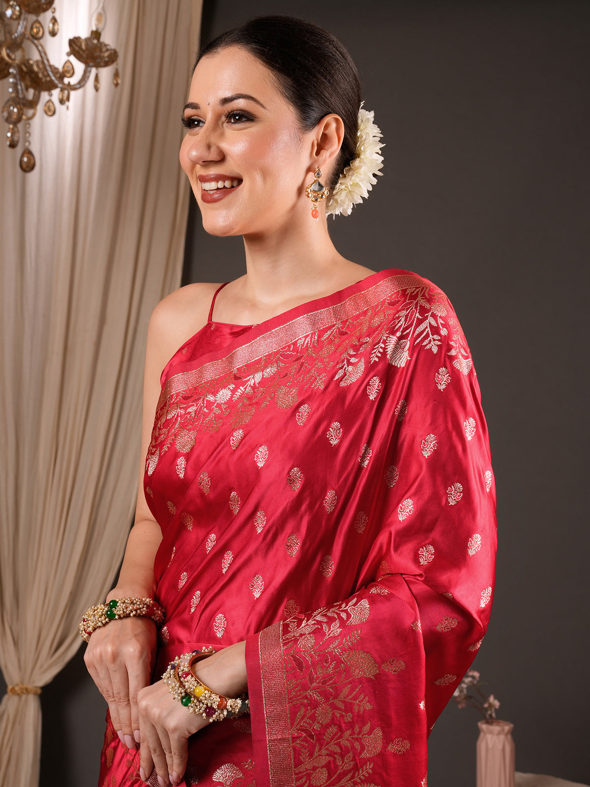Red Silk Blend saree – detail view 3