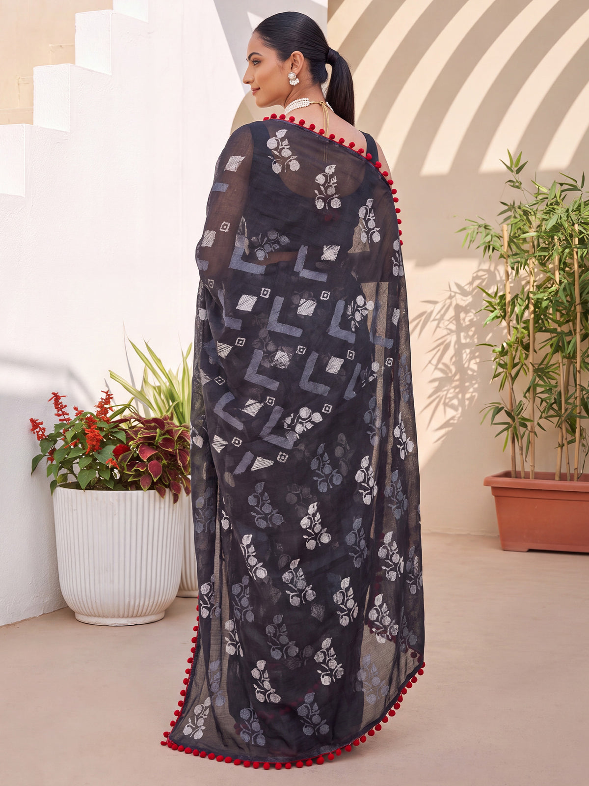 Black Cotton saree – detail view 1
