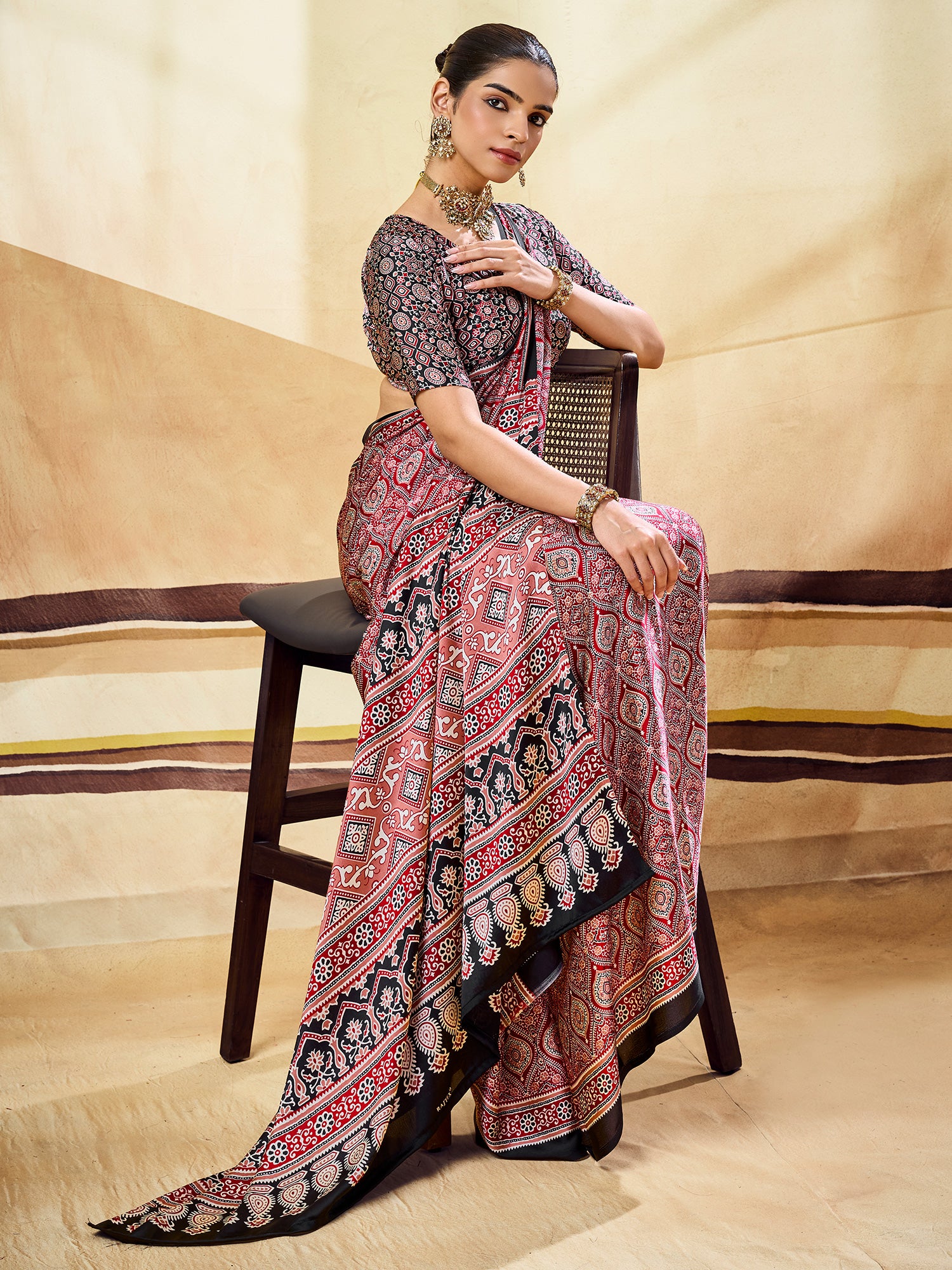 Maroon Satin saree – detail view 3