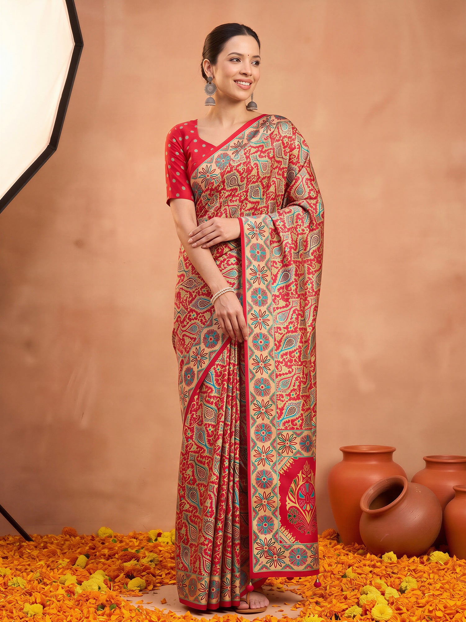 Assorted Silk Blend saree – detail view 3