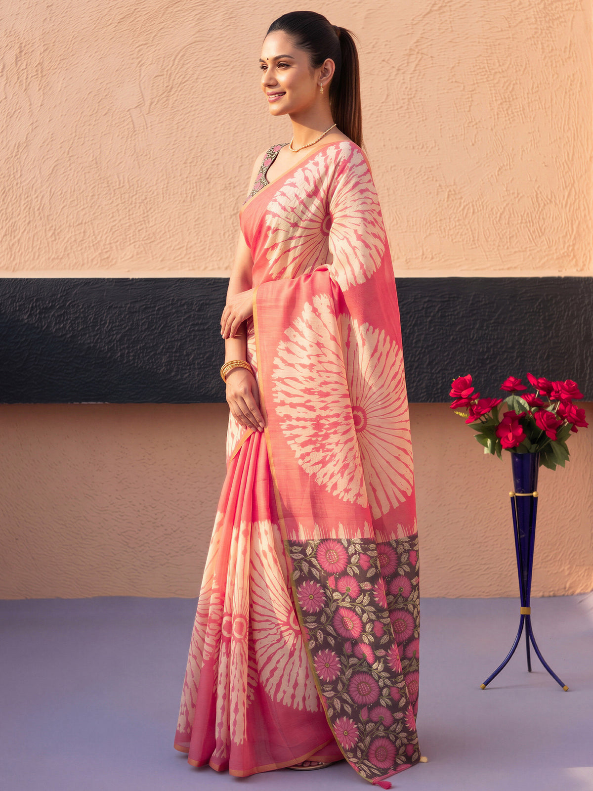Pink Cotton Blend saree – detail view 2