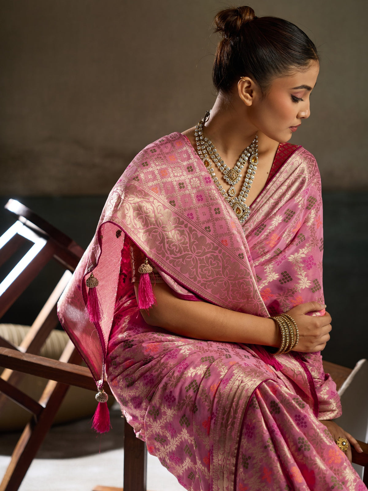 Pink Georgette saree – detail view 3