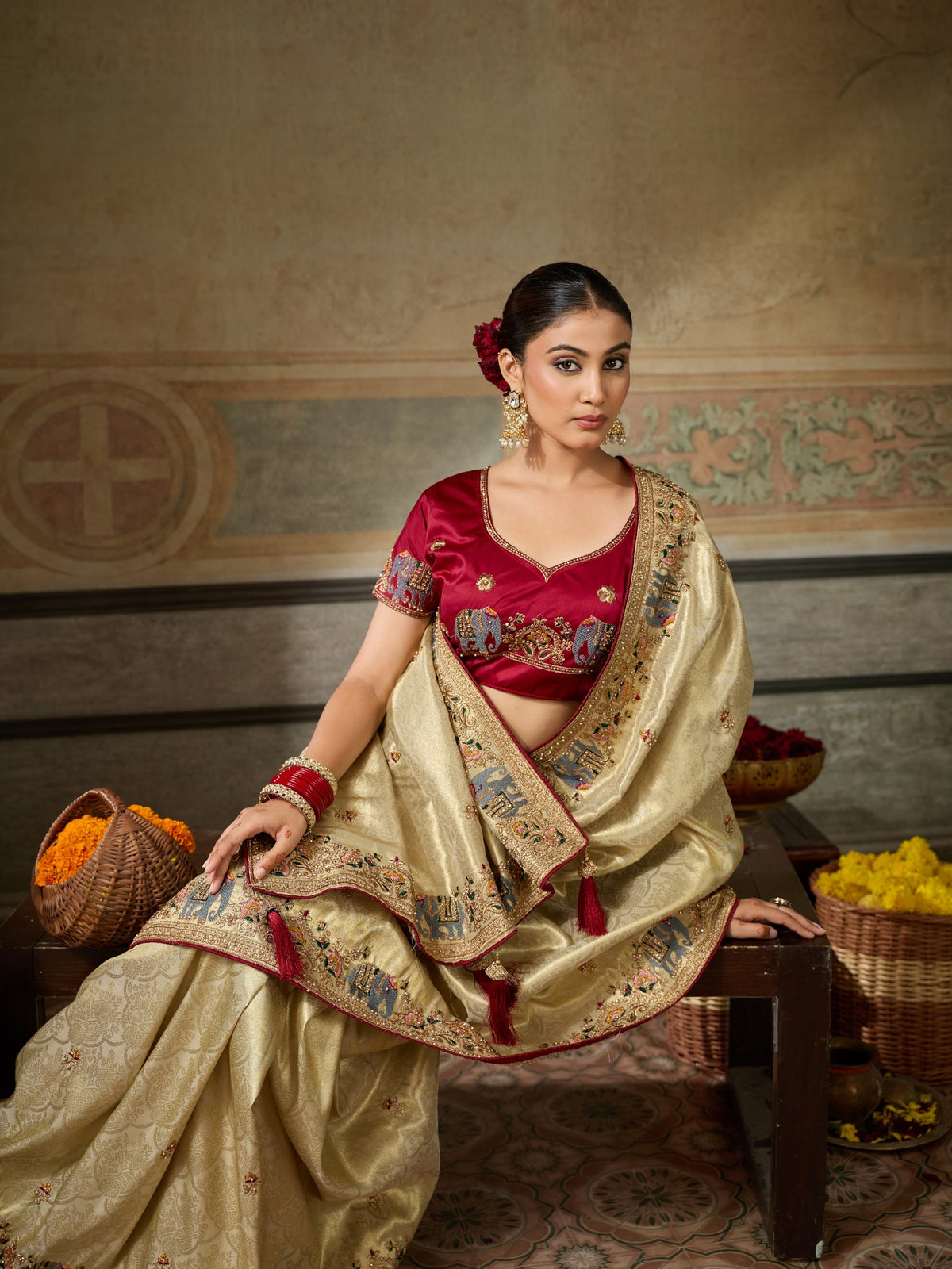 Gold Silk Blend saree – detail view 4