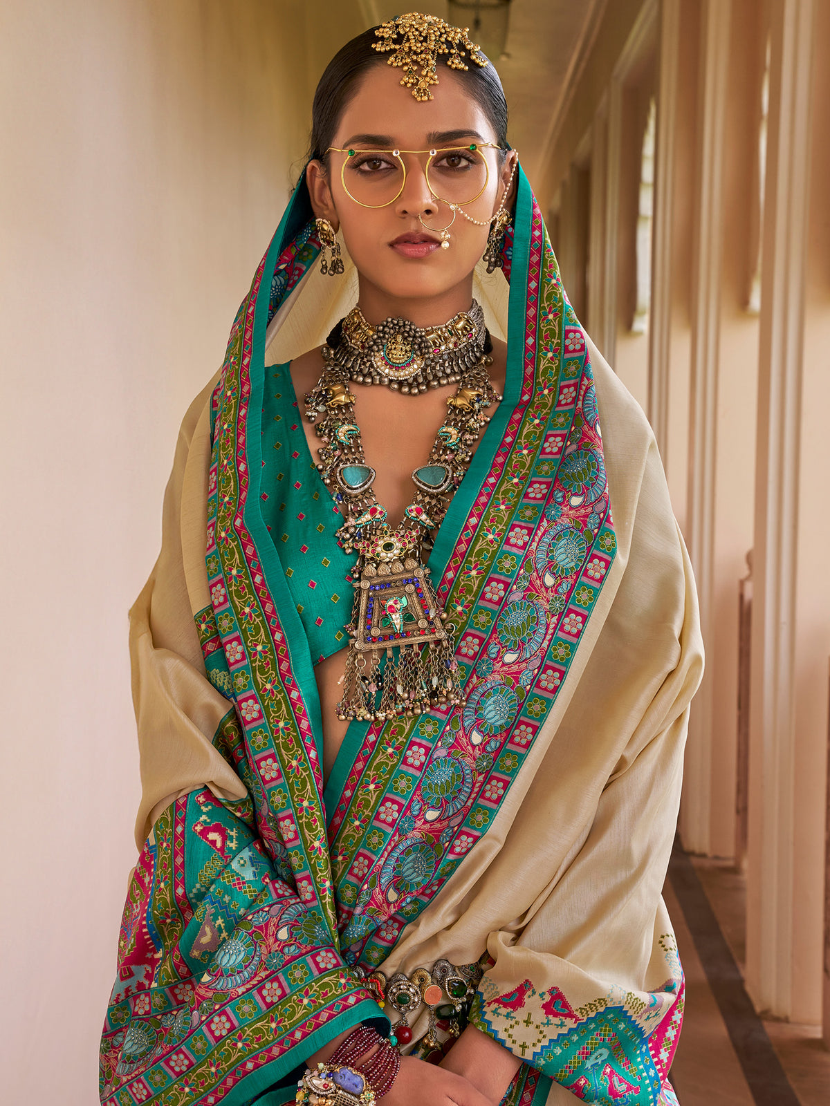 Beige Silk Blend saree – detail view 1