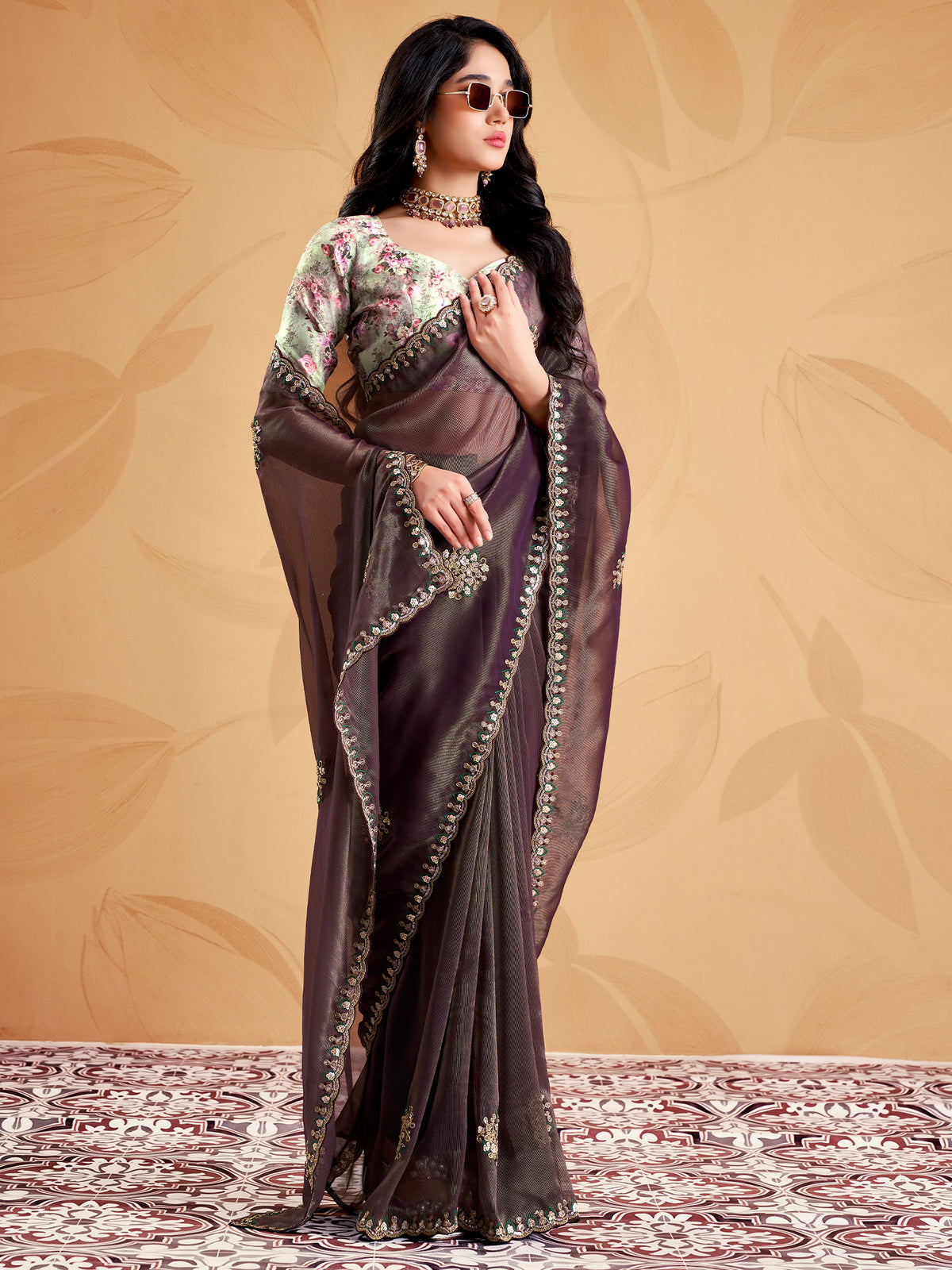 Wine Tissue saree – detail view 1
