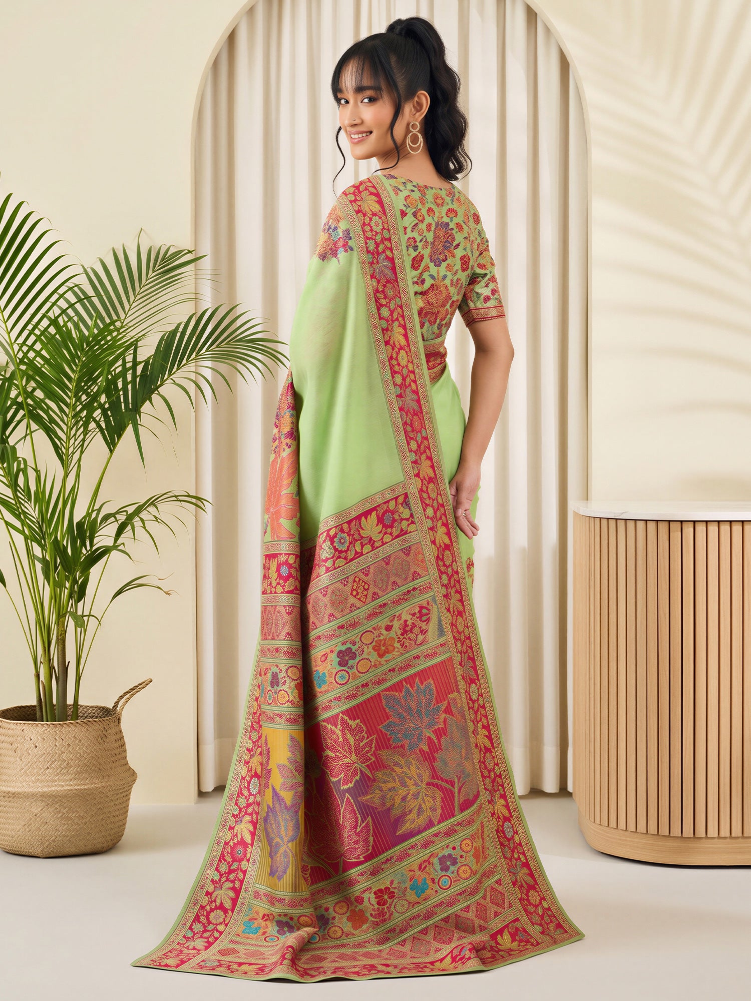 Mint Green Pashmina Silk saree – detail view 1