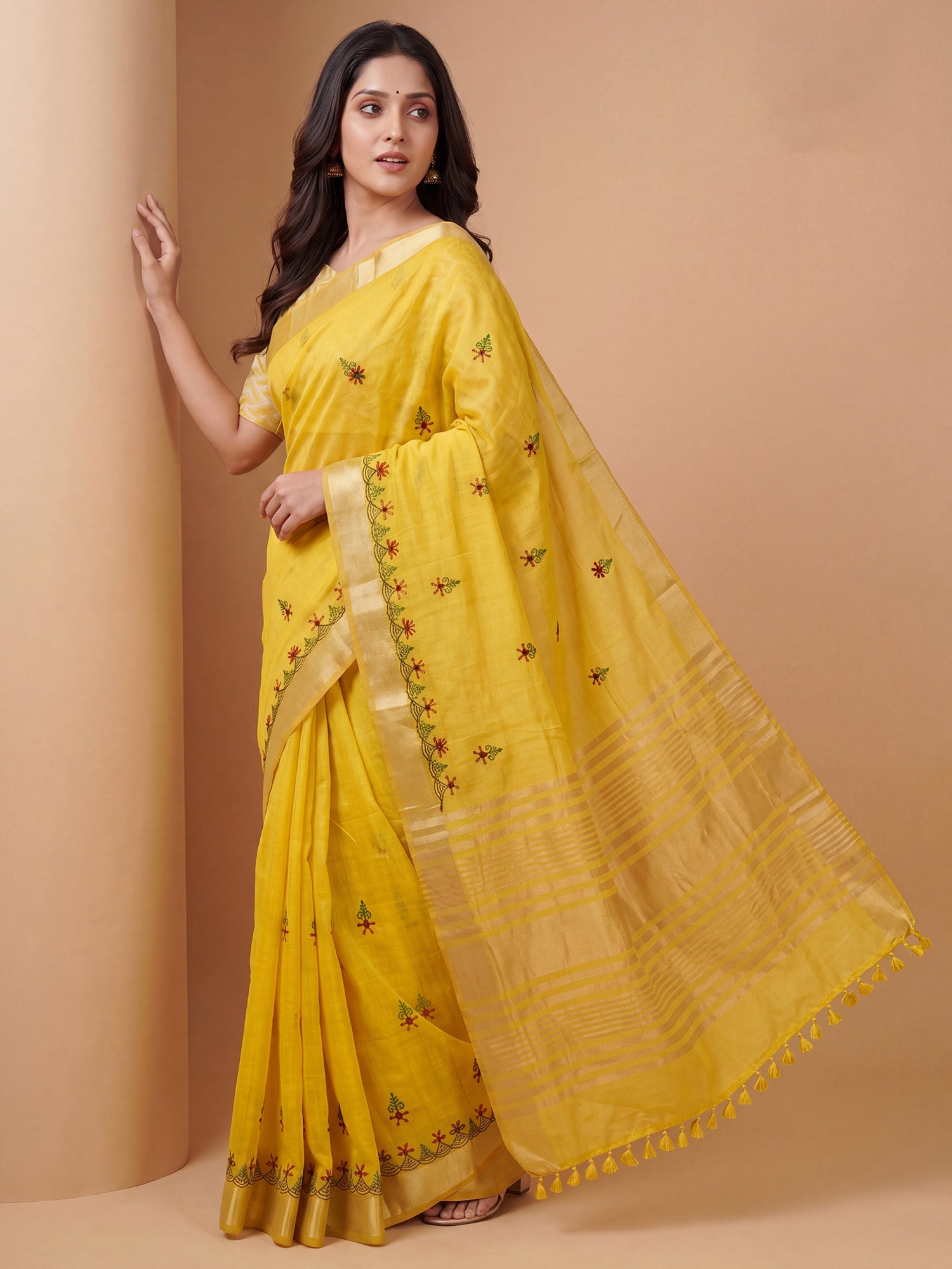Yellow Cotton Linen saree – detail view 3