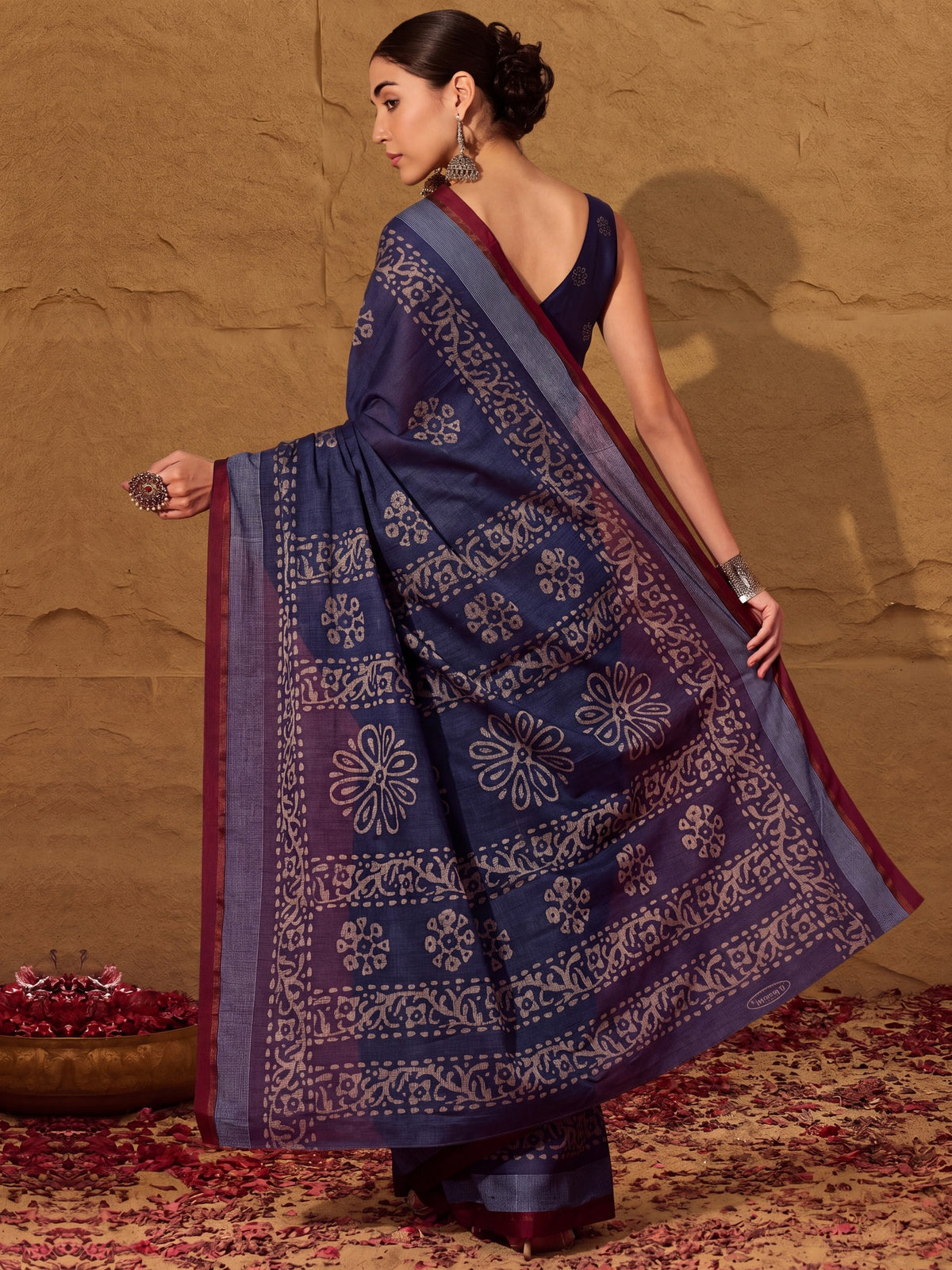 Indigo Cotton saree – detail view 4