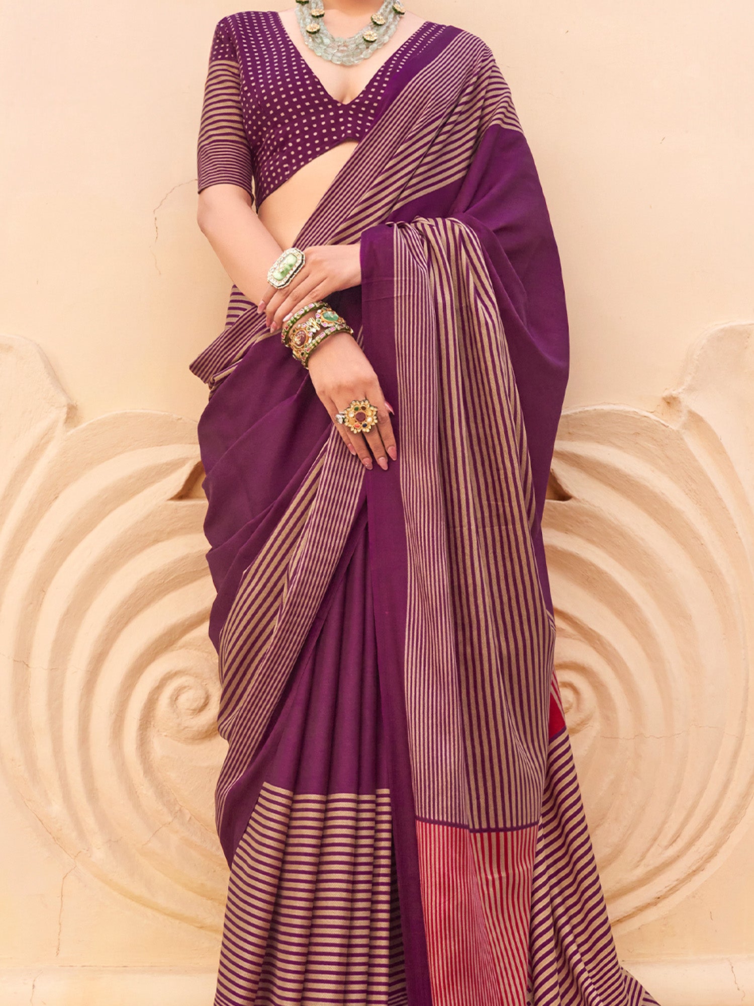 Wine Silk Blend saree – detail view 2