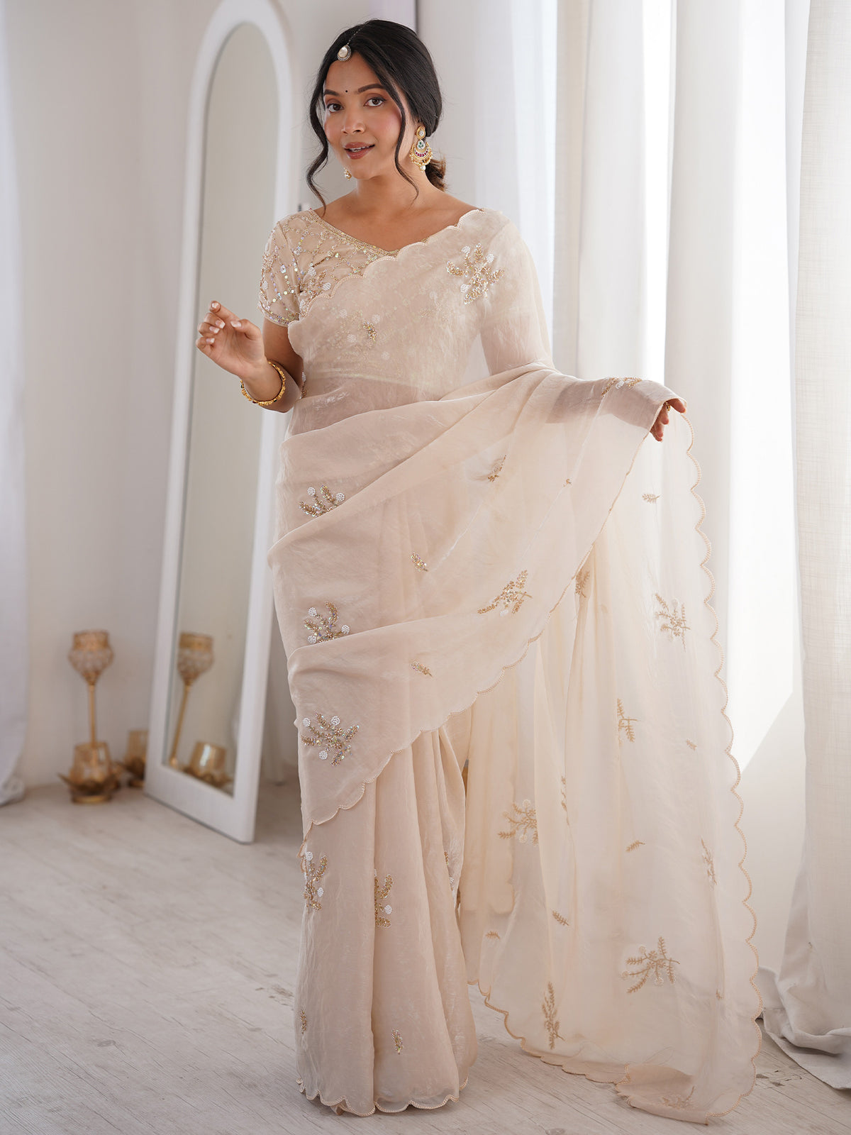 Off White Satin saree – detail view 2