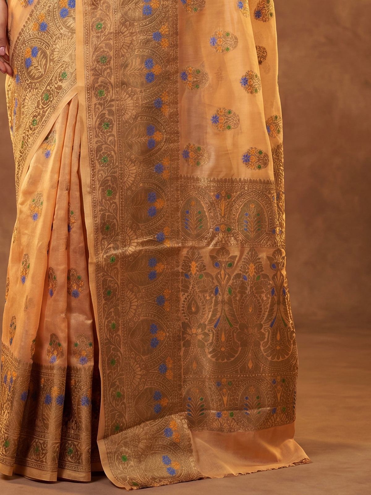 Orange Silk Blend saree – detail view 5