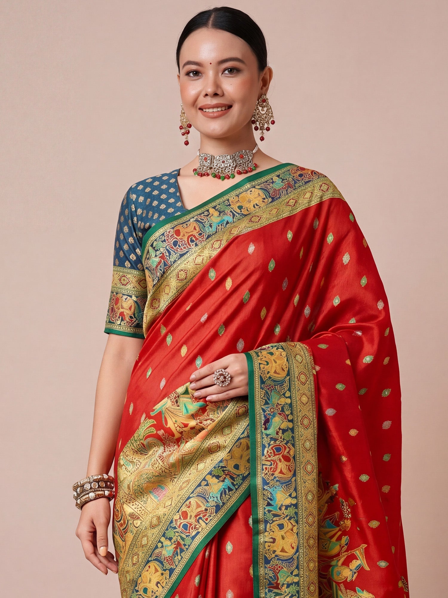 Red Viscose saree – detail view 3