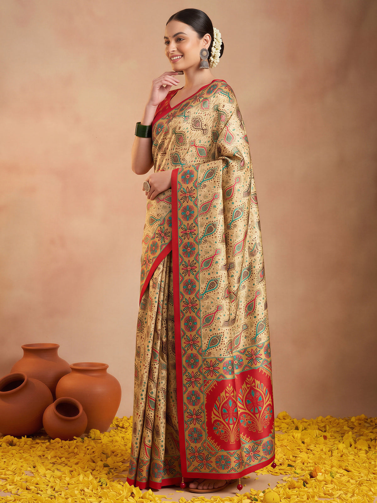 Red Silk Blend saree – detail view 2