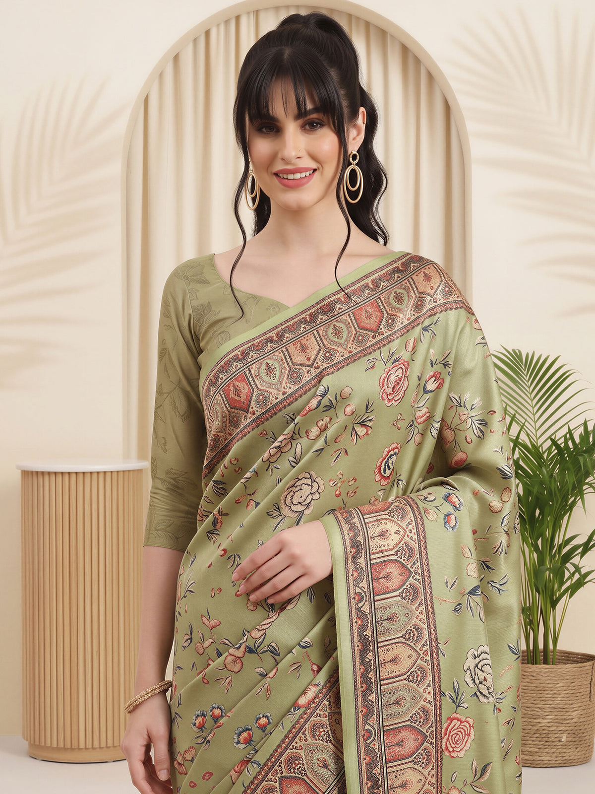 Olive Cotton Blend saree – detail view 4