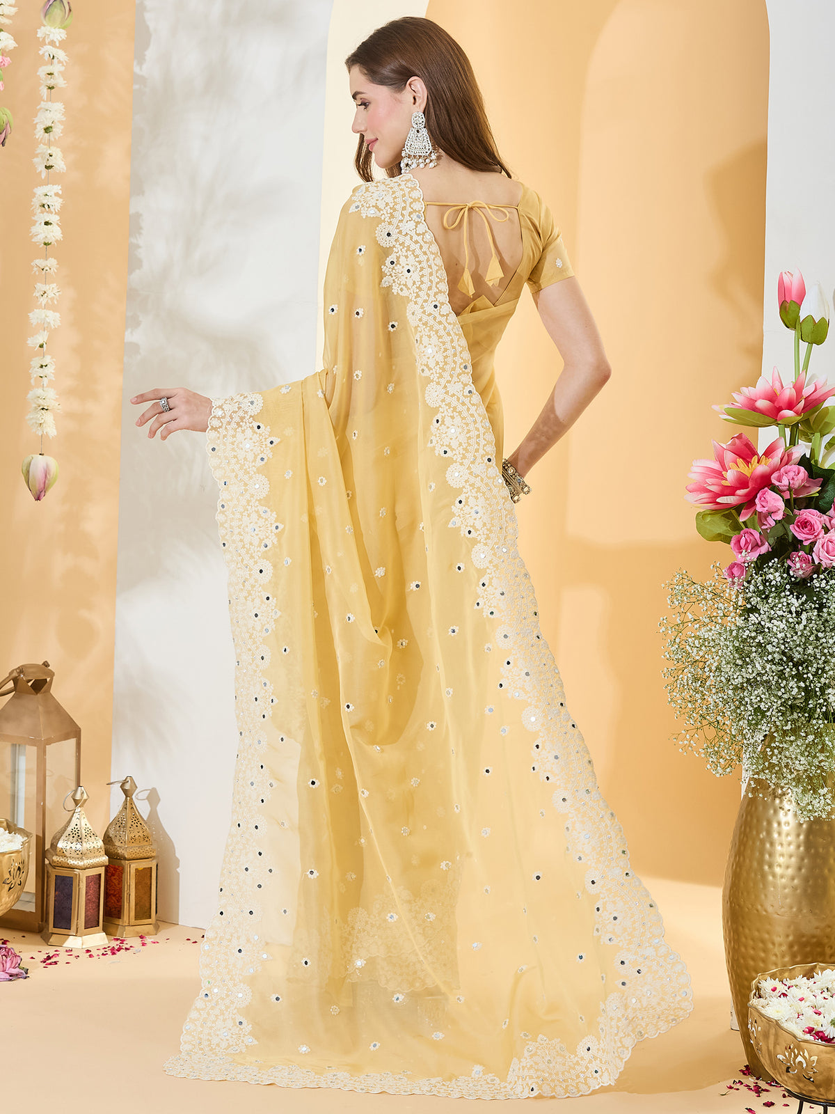 Yellow Organza saree – detail view 1