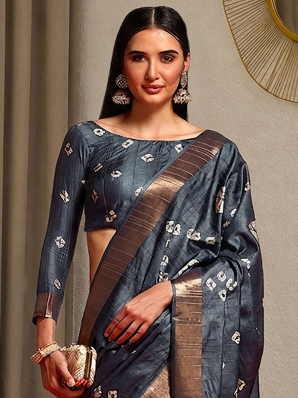 Grey Silk Blend saree – detail view 4