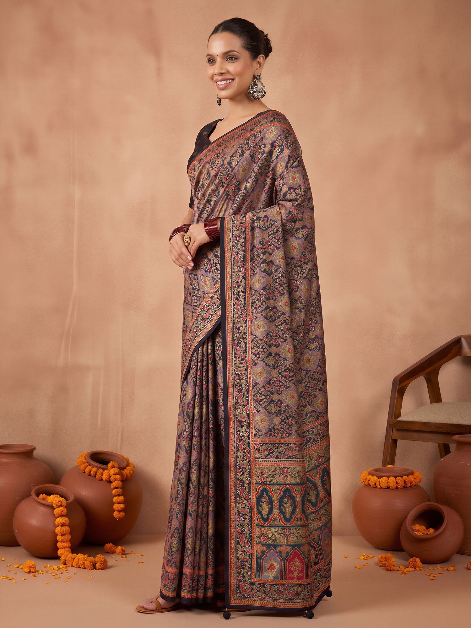Black Silk Blend saree – detail view 2