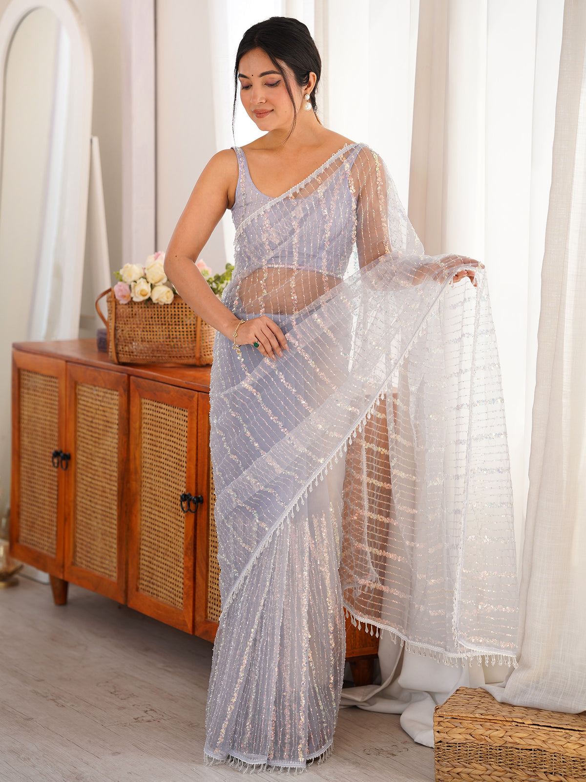 Lavender Net saree – detail view 3