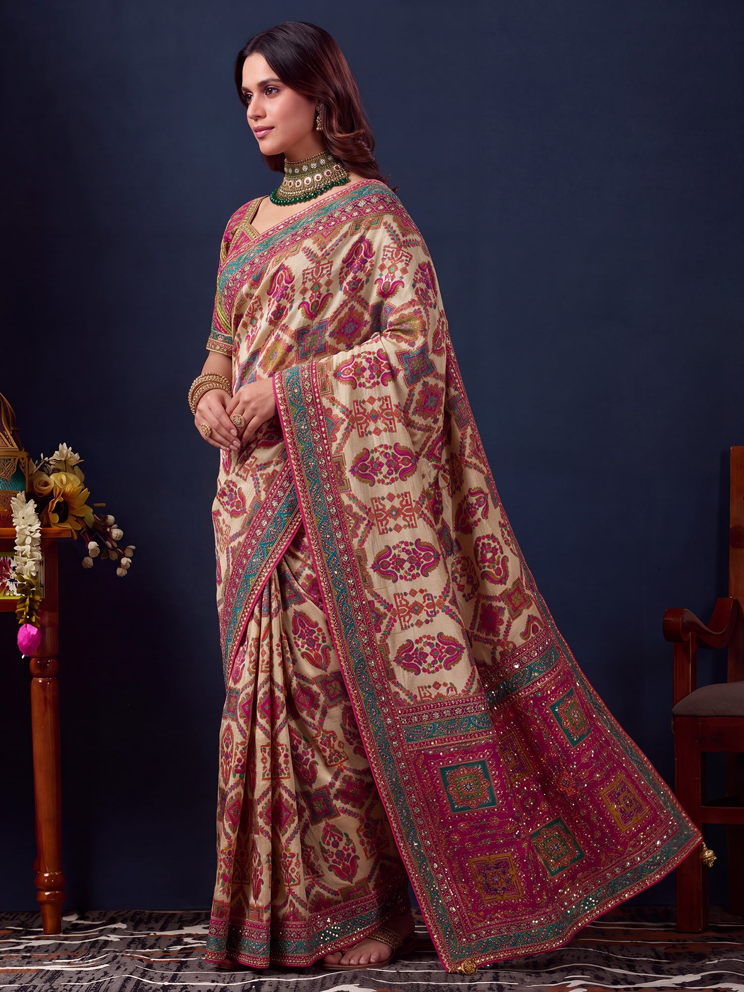 Cream Silk Blend saree – detail view 2