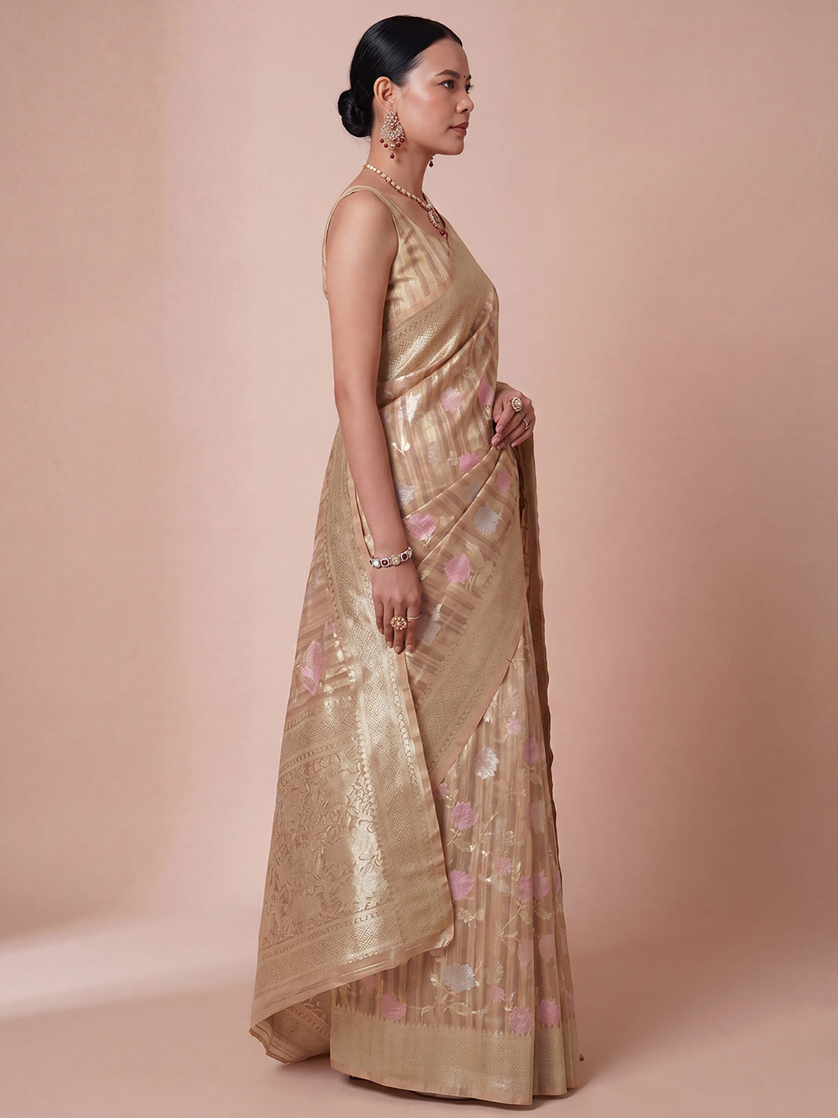 Beige Silk Blend saree – detail view 2