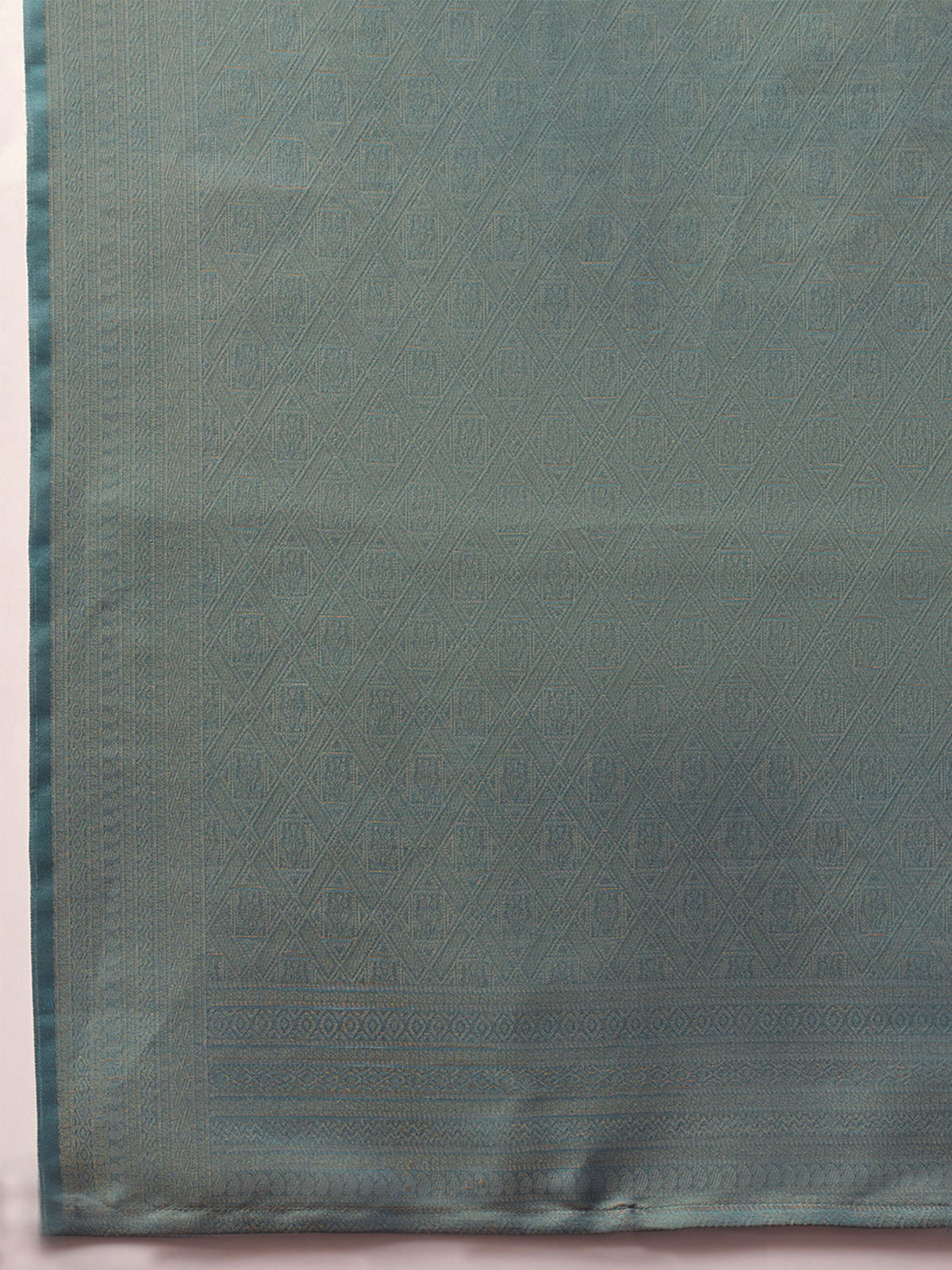 Cream Silk Blend saree – detail view 5