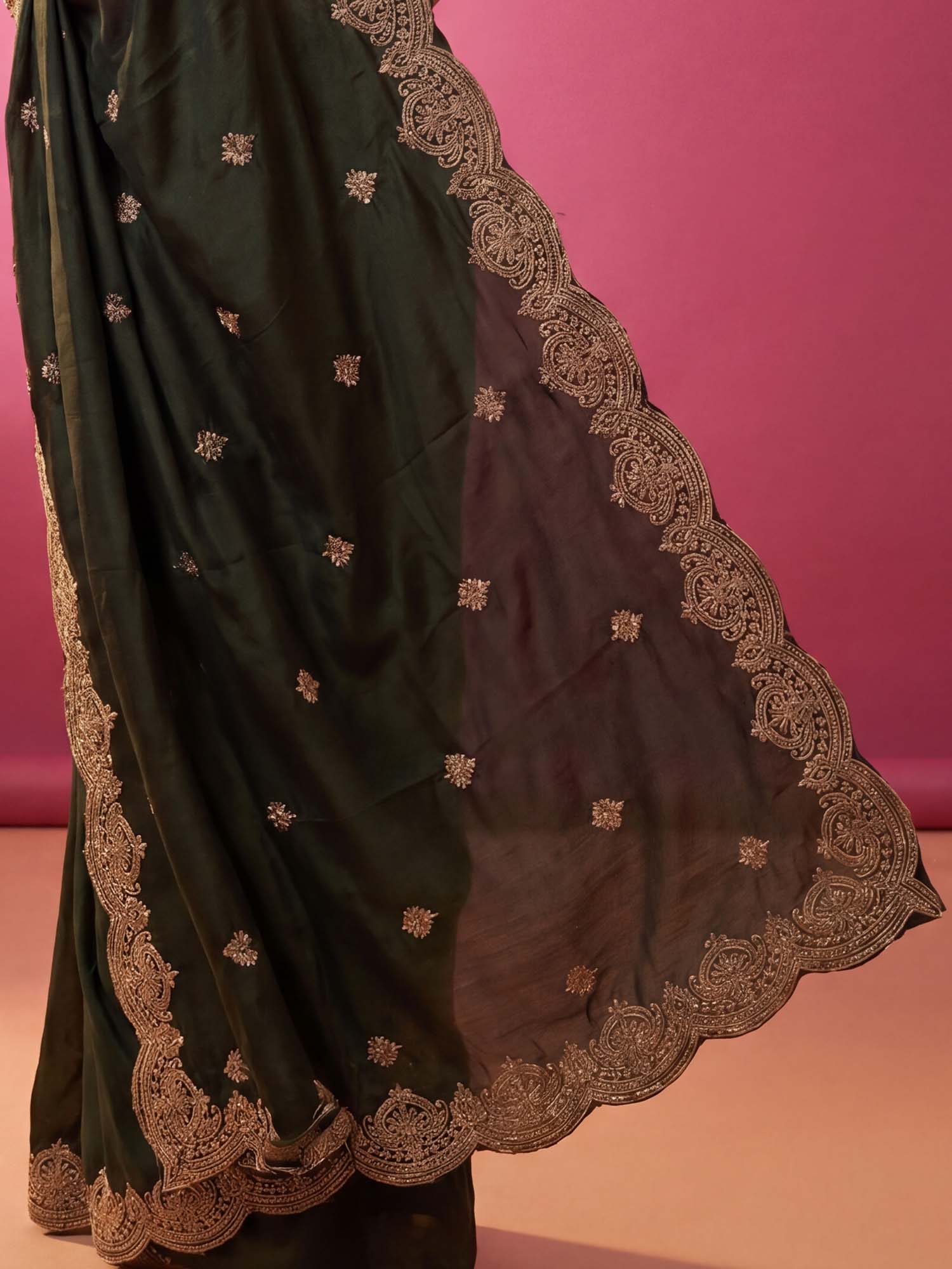 Olive Georgette saree – detail view 5