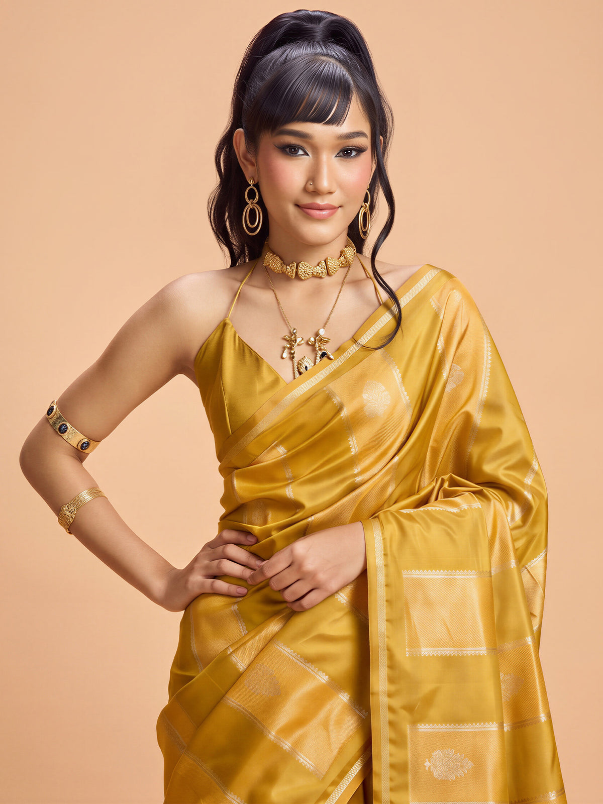 Mustard Satin saree – detail view 4