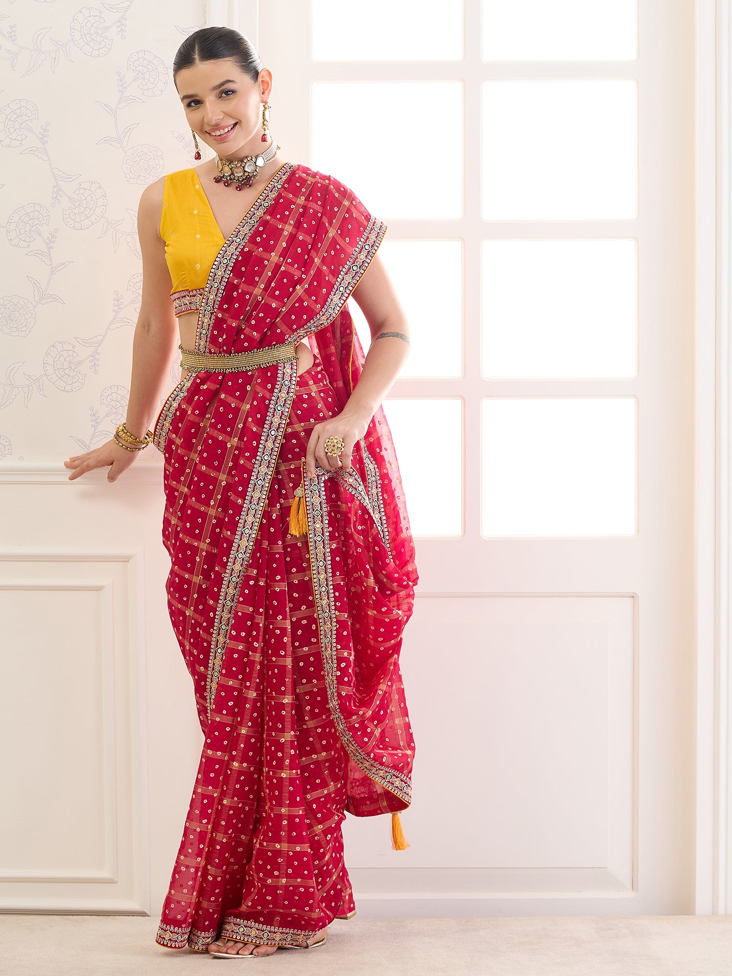 Red Viscose saree – detail view 3