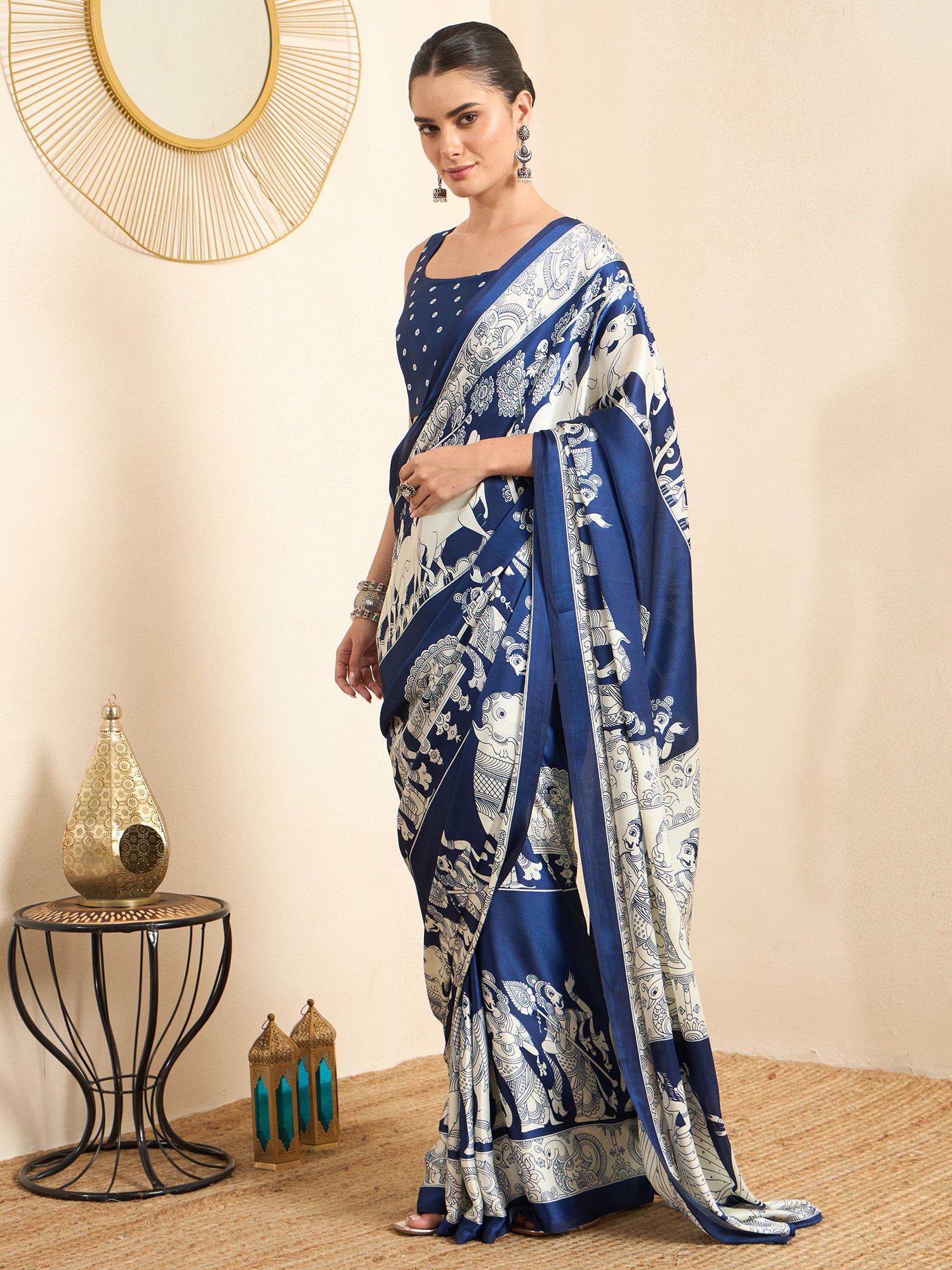 Blue Crepe saree – detail view 2