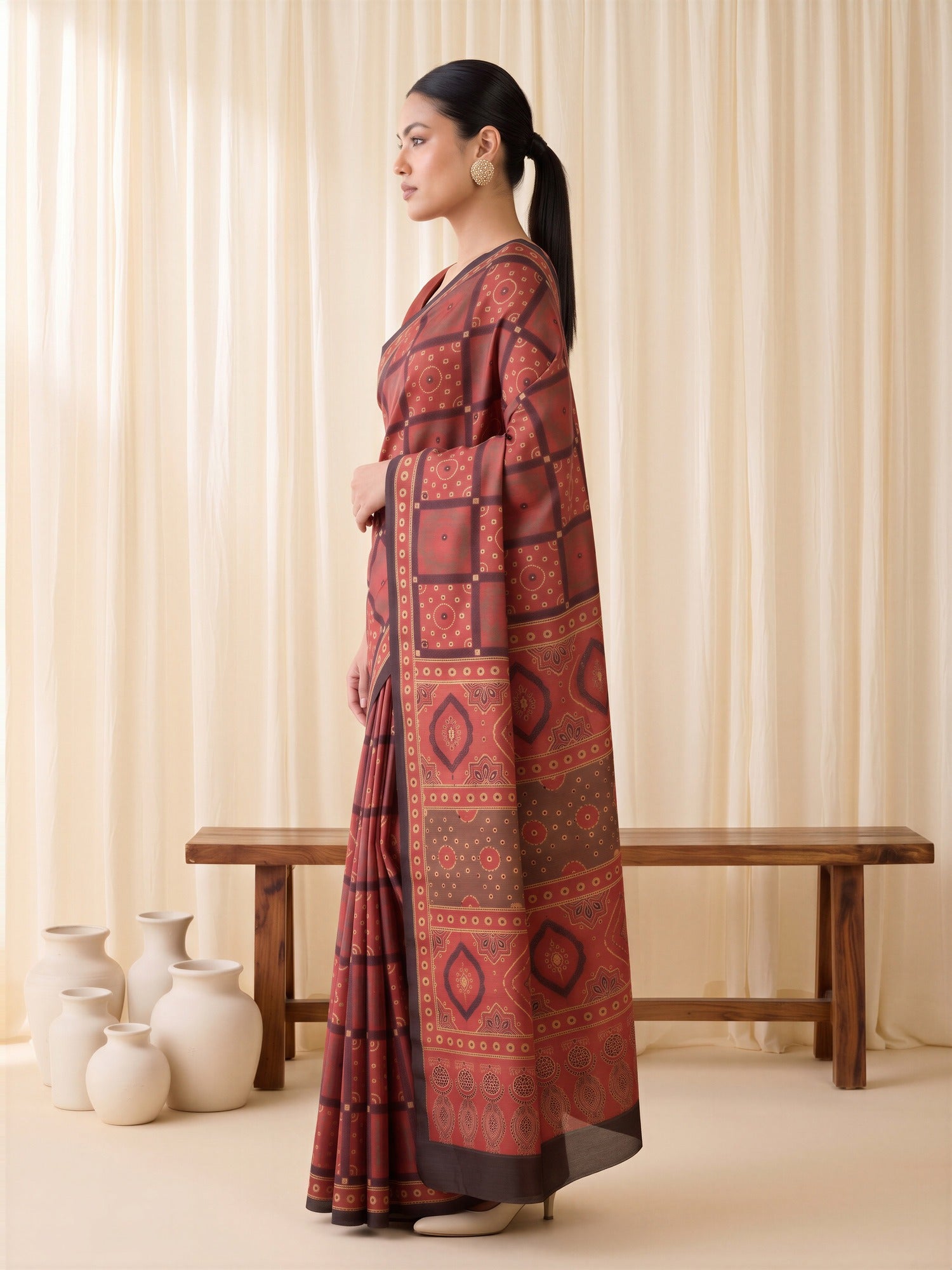 Maroon Silk Blend saree – detail view 2