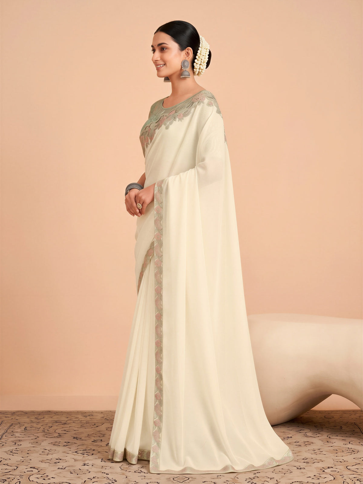 Off White Tissue saree – detail view 2