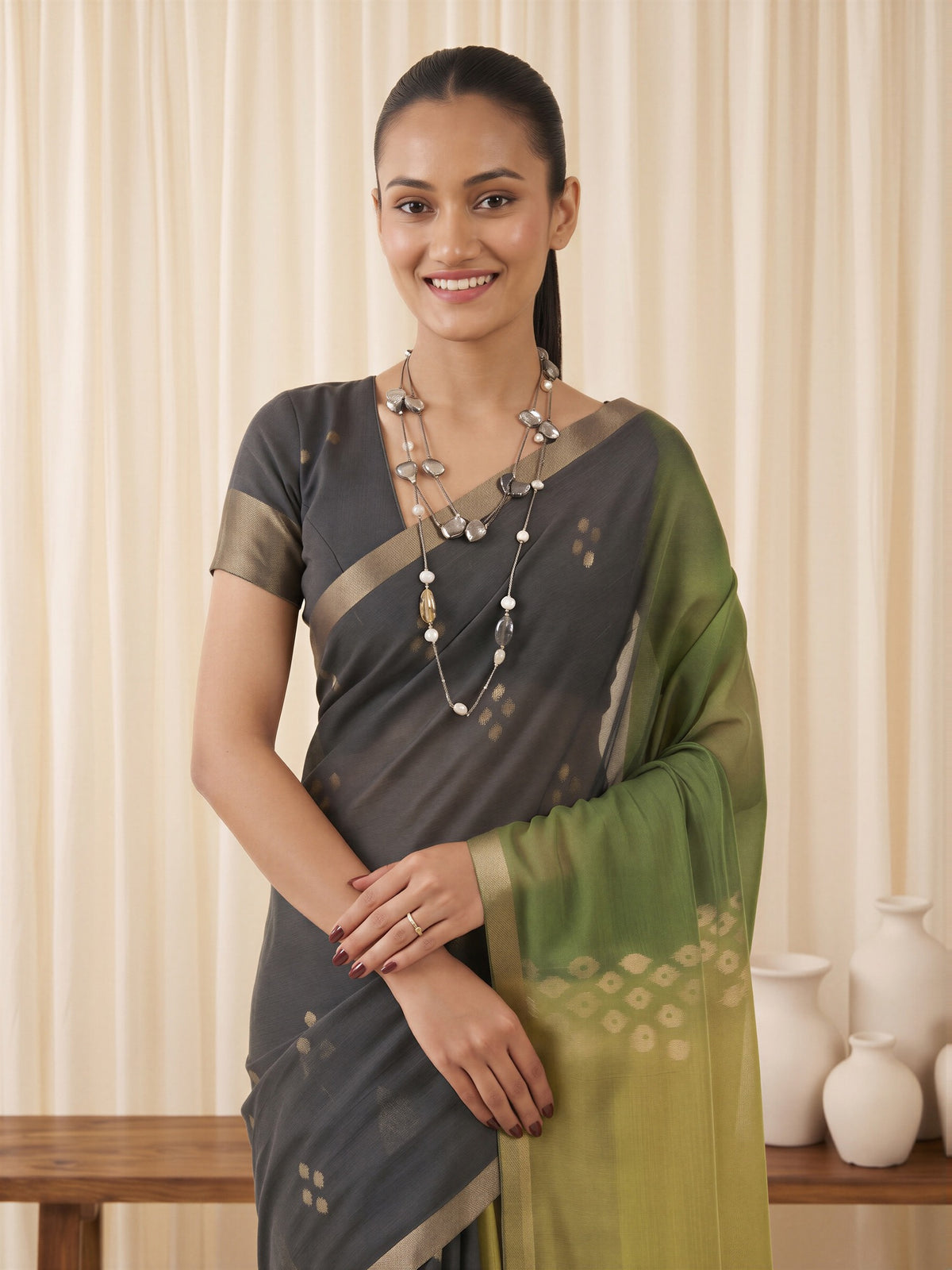 Green Viscose Silk saree – detail view 3