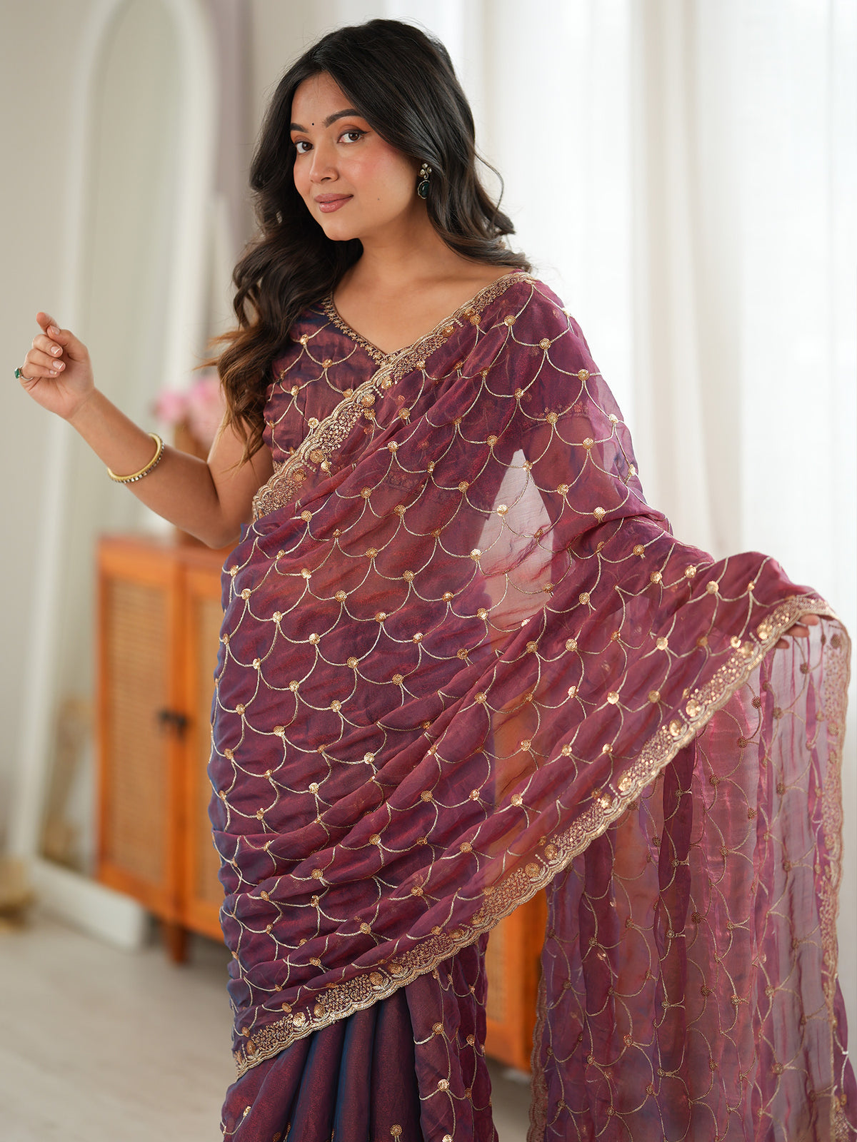 Wine Tissue saree – detail view 4