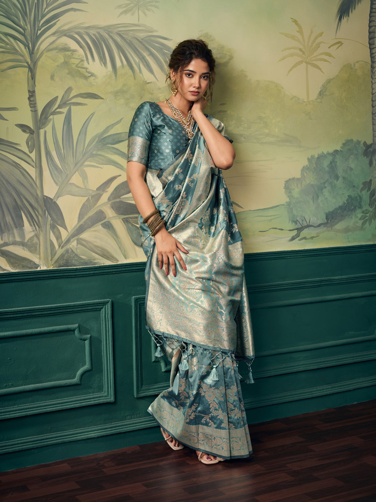 Teal Blue Banarasi Silk saree – detail view 3