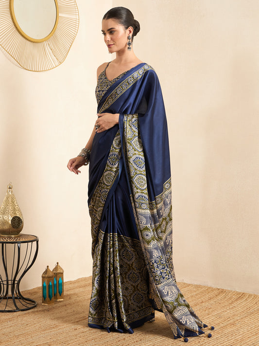 Blue Crepe saree – detail view 2