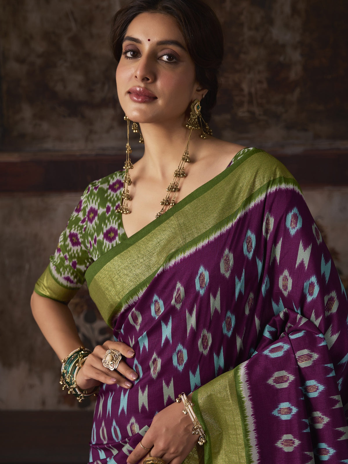Purple silk blend saree view 3