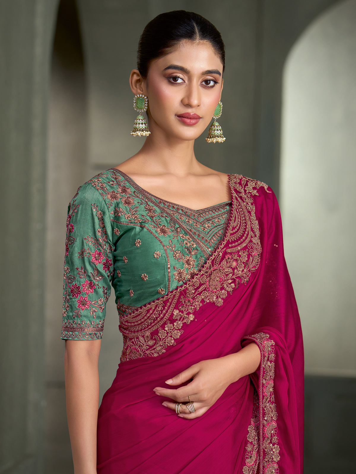Pink Chiffon saree – detail view 1