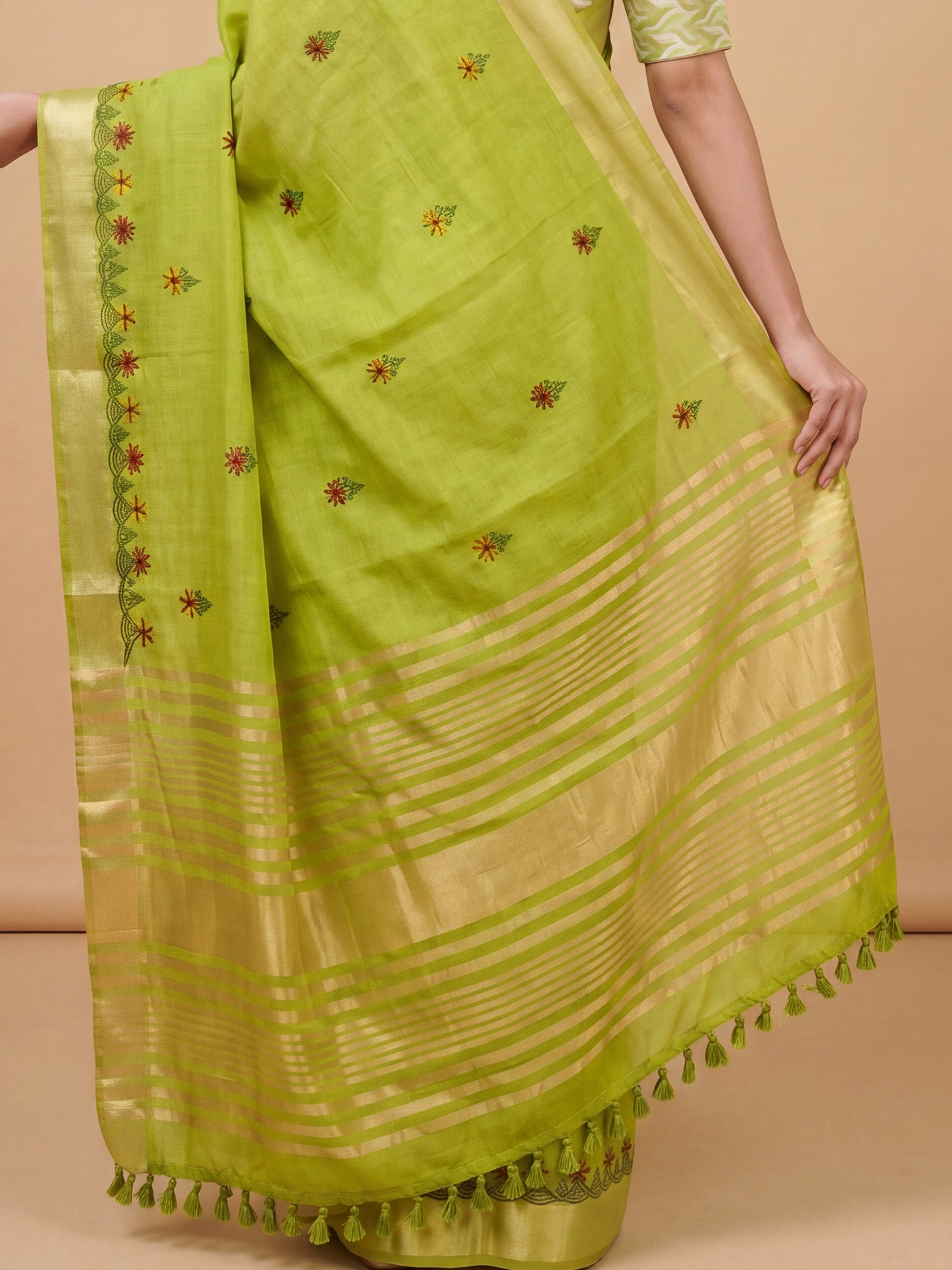 Lime Green Cotton Linen saree – detail view 5