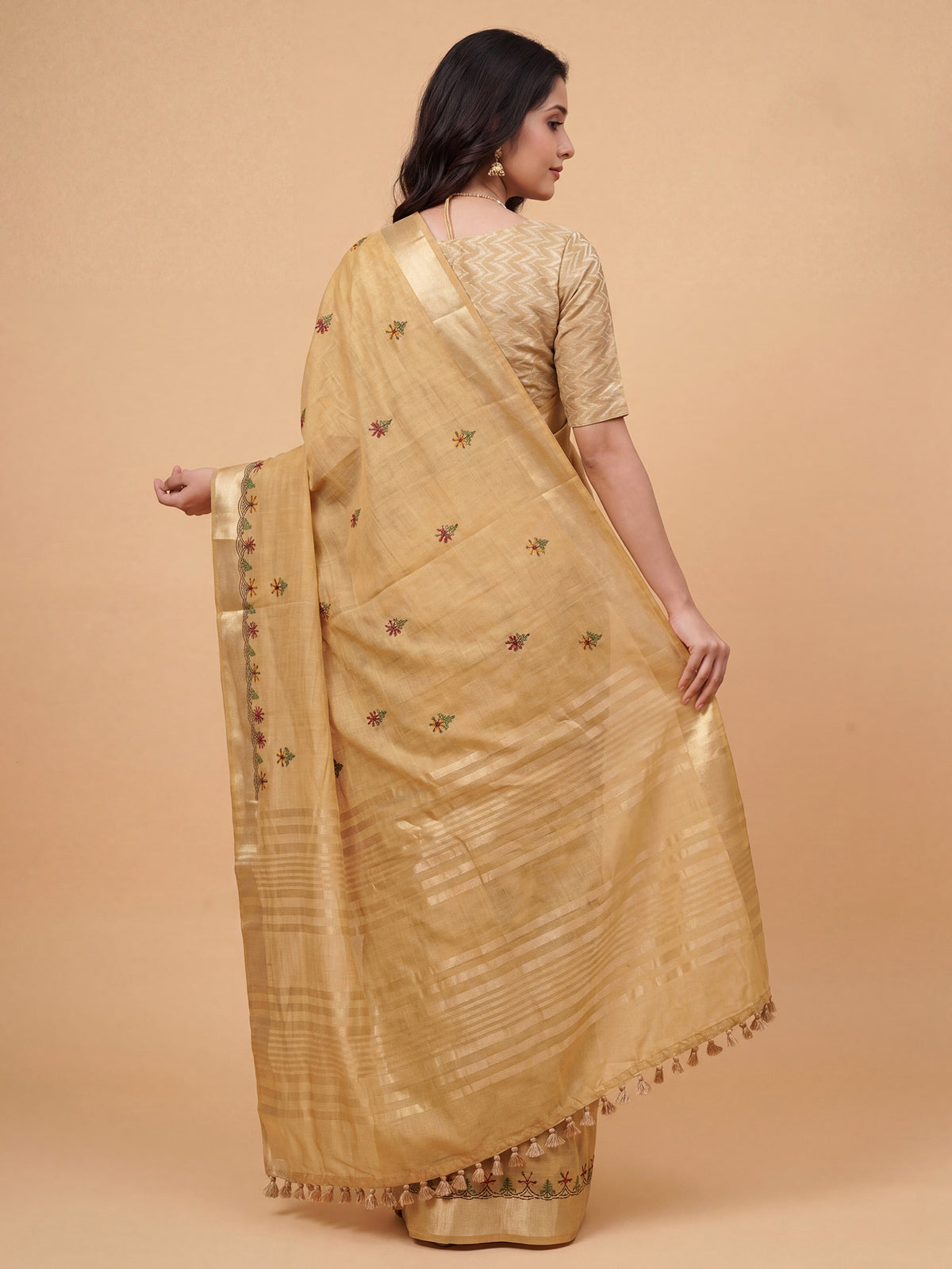 Beige Cotton Linen saree – detail view 1