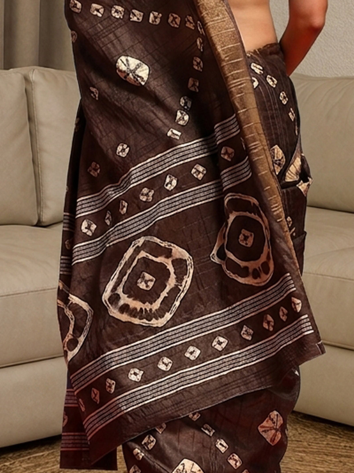 Brown Silk Blend saree – detail view 5