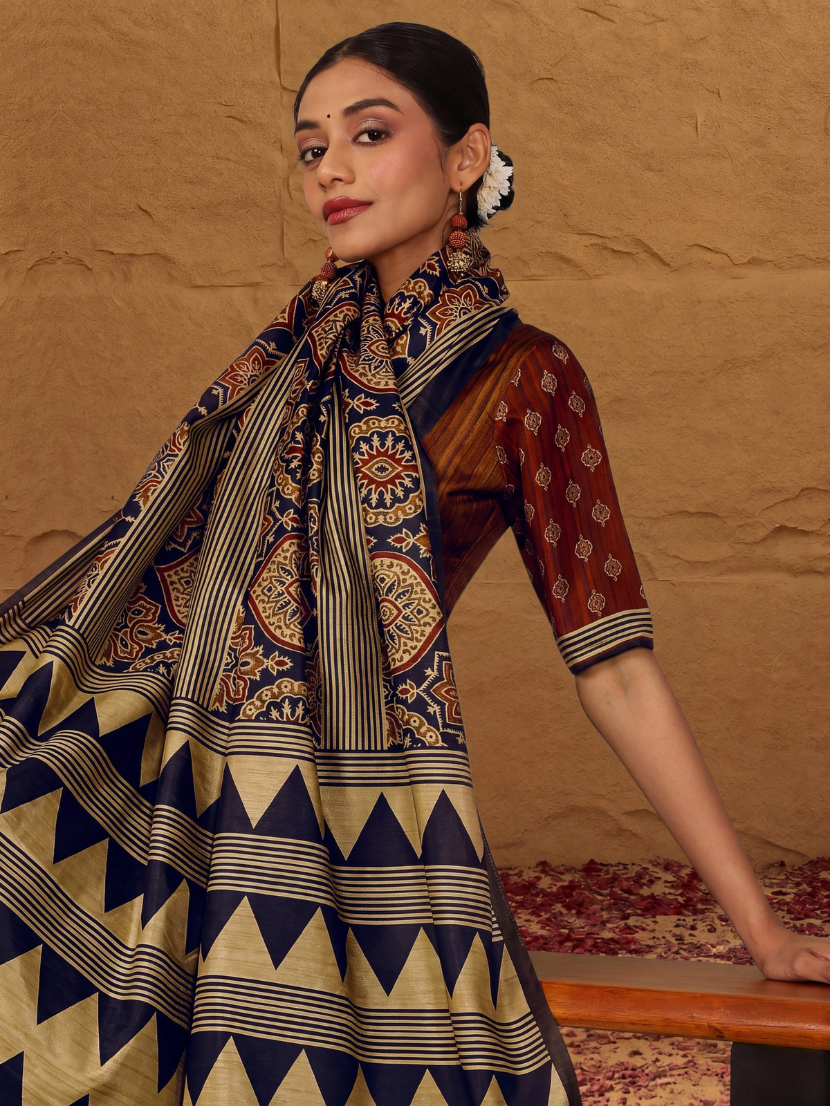 Navy Blue Silk Blend saree – detail view 3