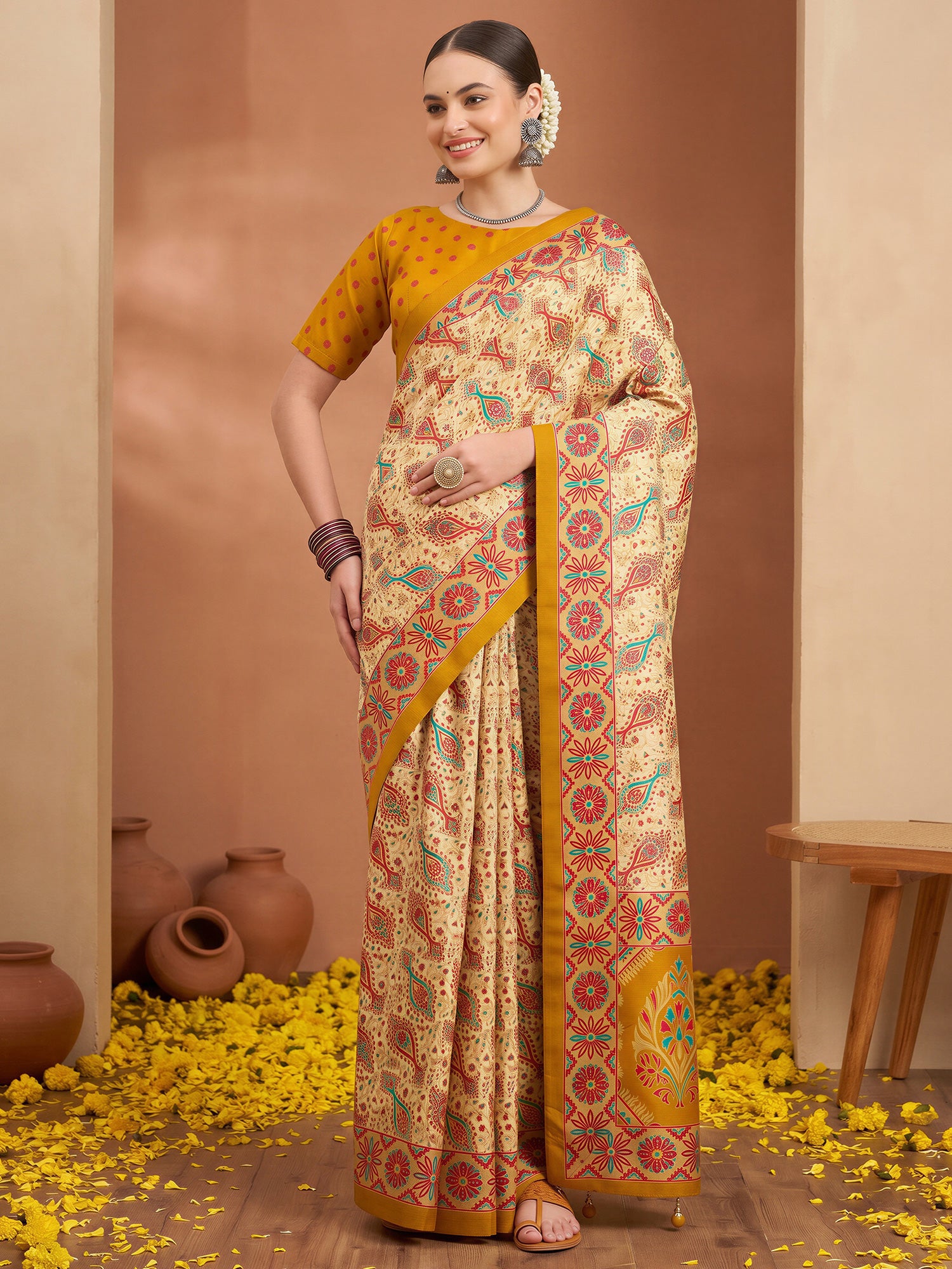 Mustard Silk Blend saree – detail view 2