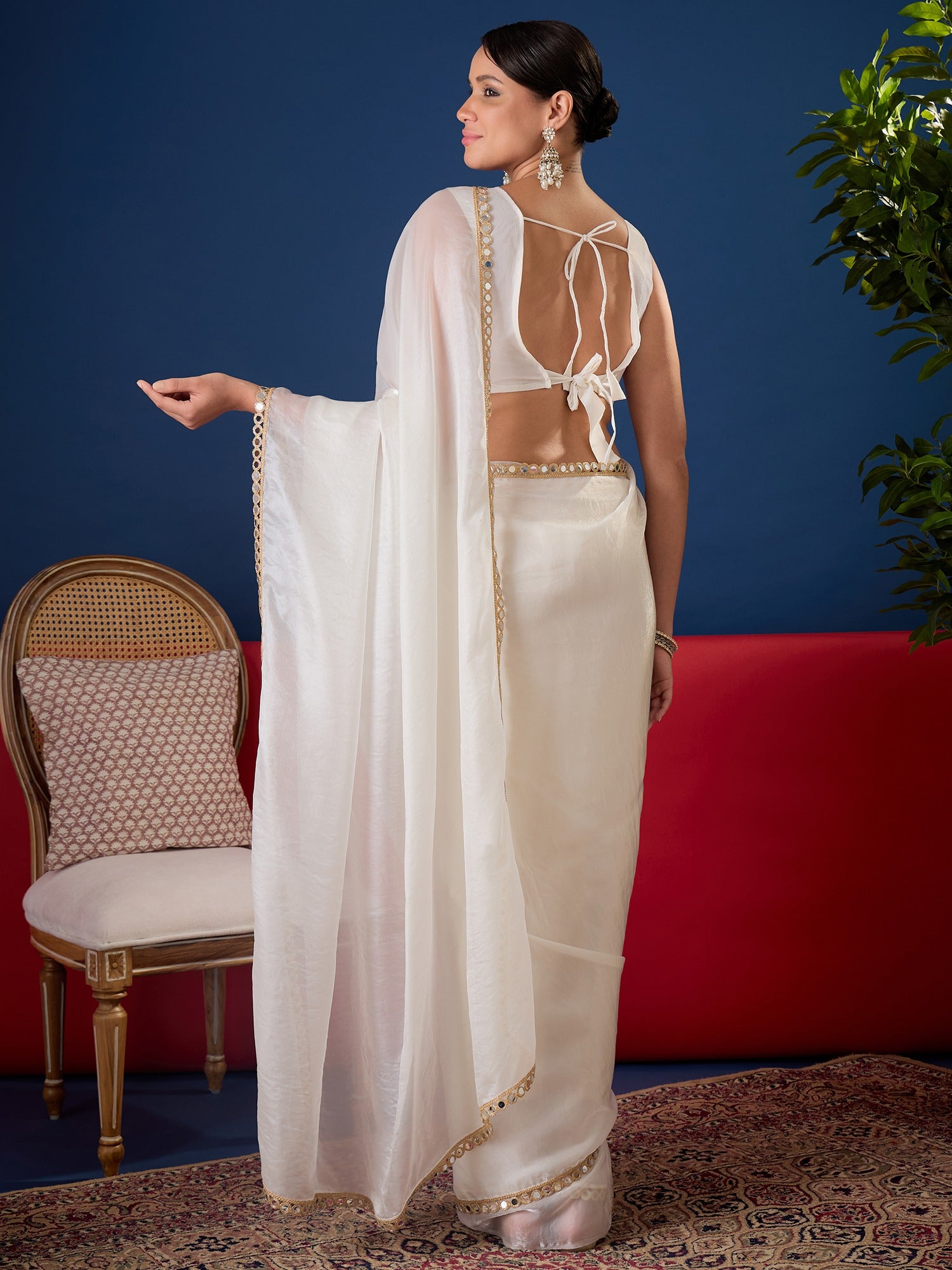 White Pure Chiffon saree – detail view 3