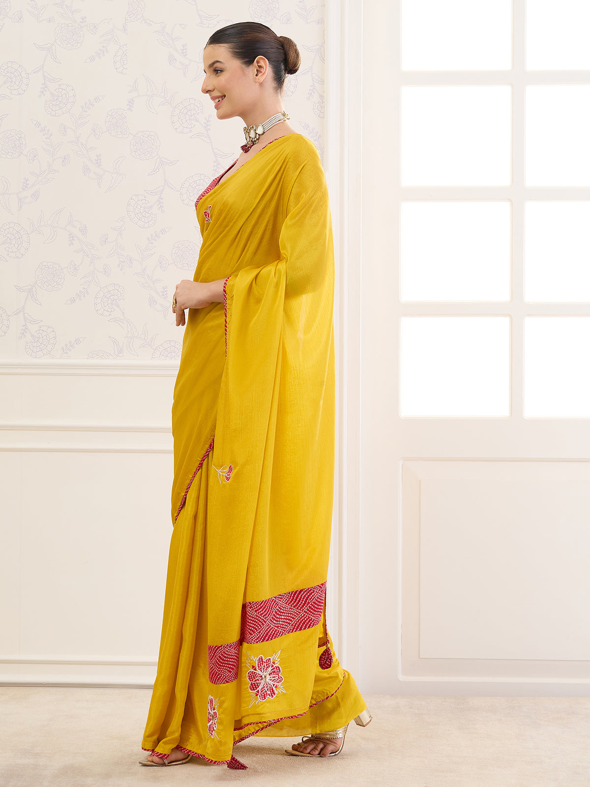 Yellow Chinnon saree – detail view 2