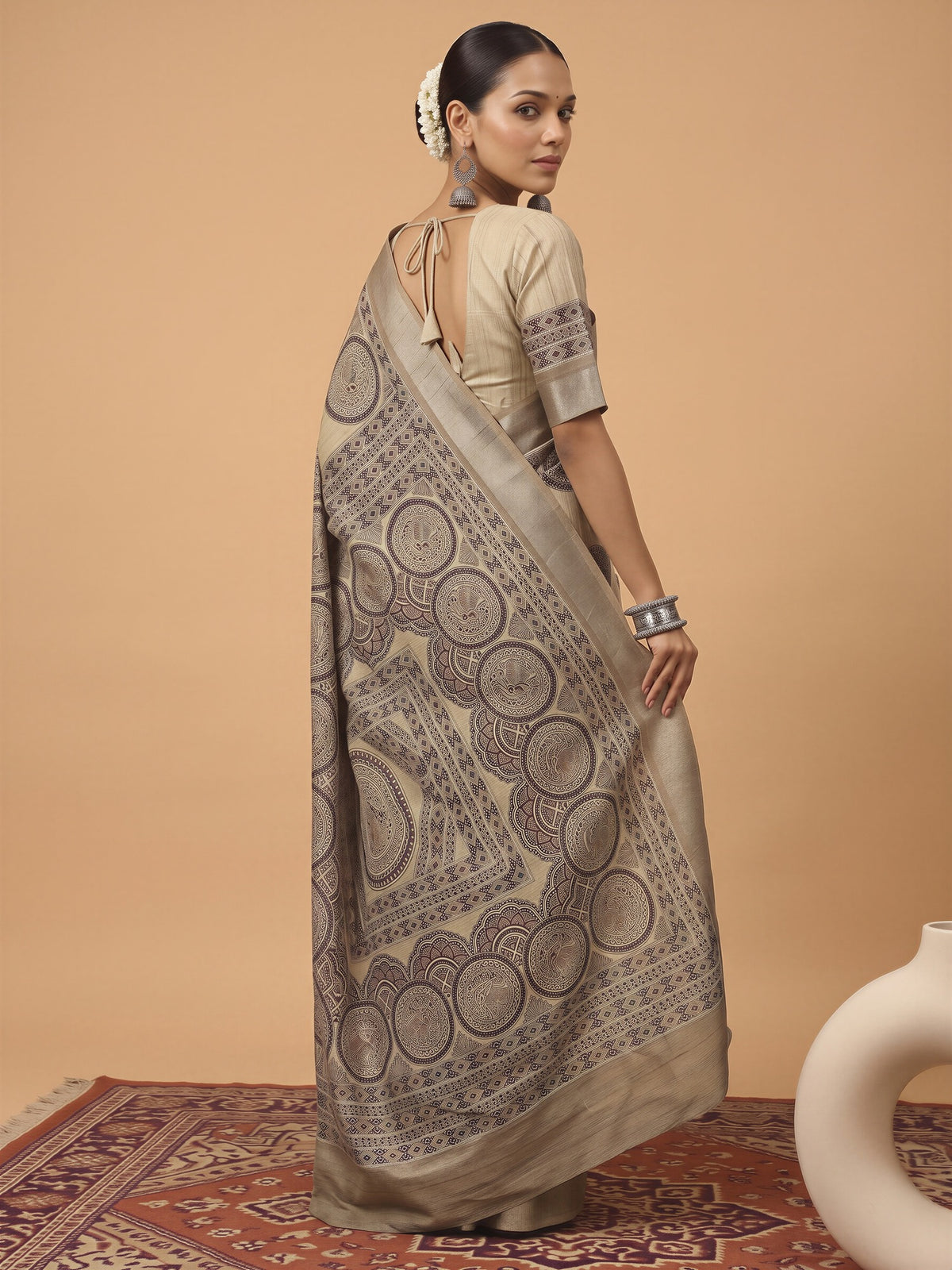 Beige Satin Silk saree – detail view 1