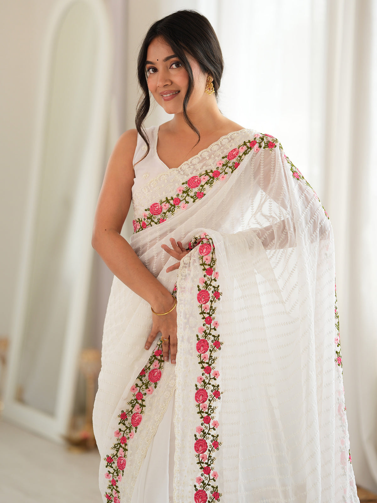 White Georgette saree – detail view 3